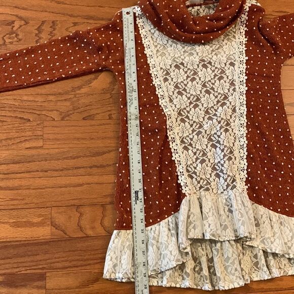 Altered State Size small drop shoulder long sleeve lace & sweater like material - Picture 8 of 8